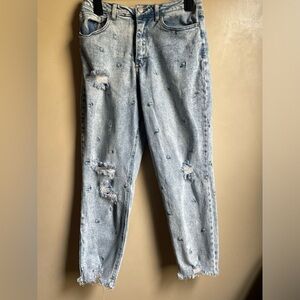 Material girl flower emroidered distressed jeans size 11
